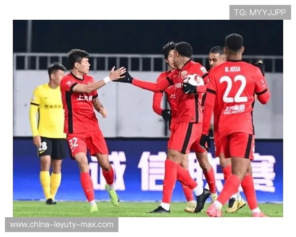 华裔中场首秀造威胁，洛杉矶 FC 力克老虎大学